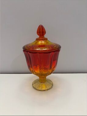 Vintage L.E. Smith Amberina glass covered compote candy dish